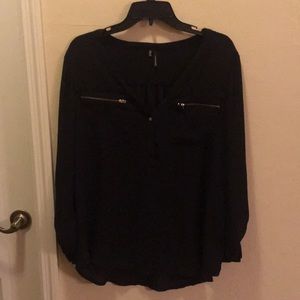 NWOT Maurices blouse size large.